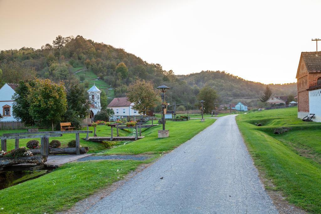 Country House "Stricev Grunt" Stara Kapela Vendégház Kültér fotó